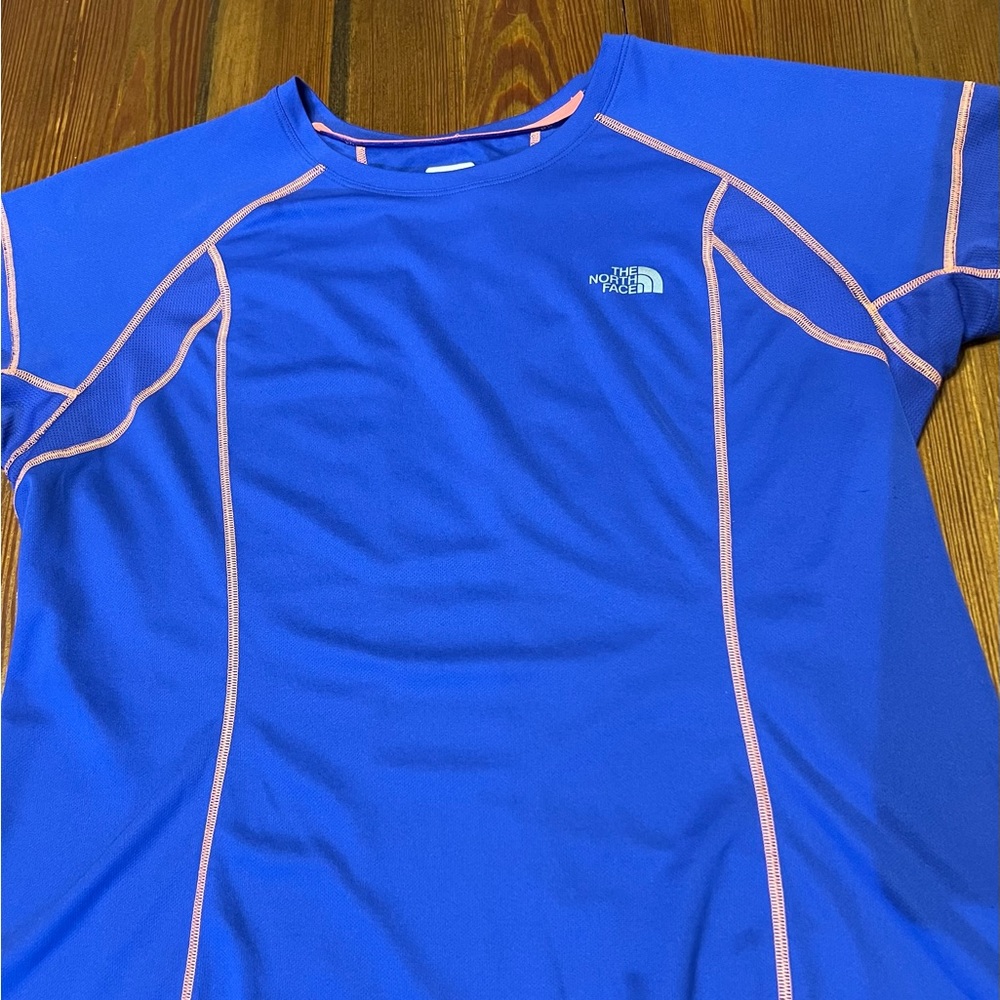 The North Face Womens Medium Flash Dry Short Sleeve T-Shirt Running Active Shirt